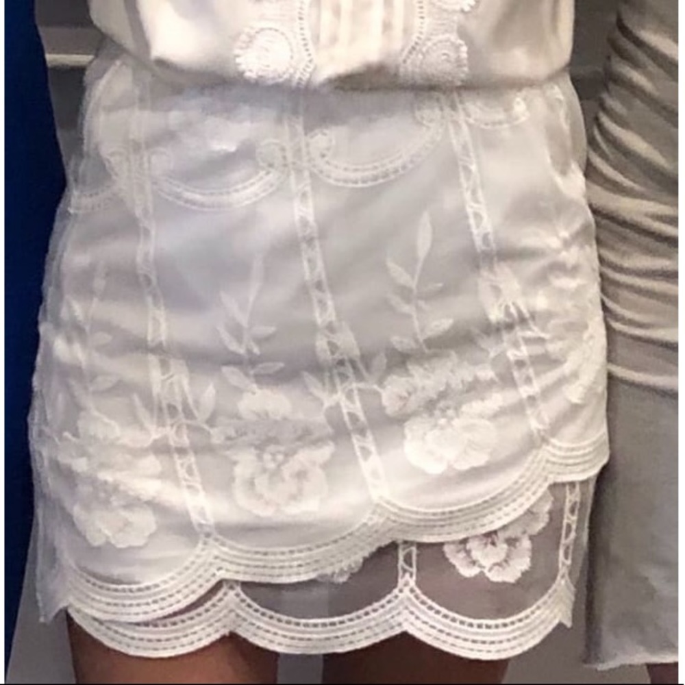 Lulus Gentilly Off White Embroidered Mini Skirt XS